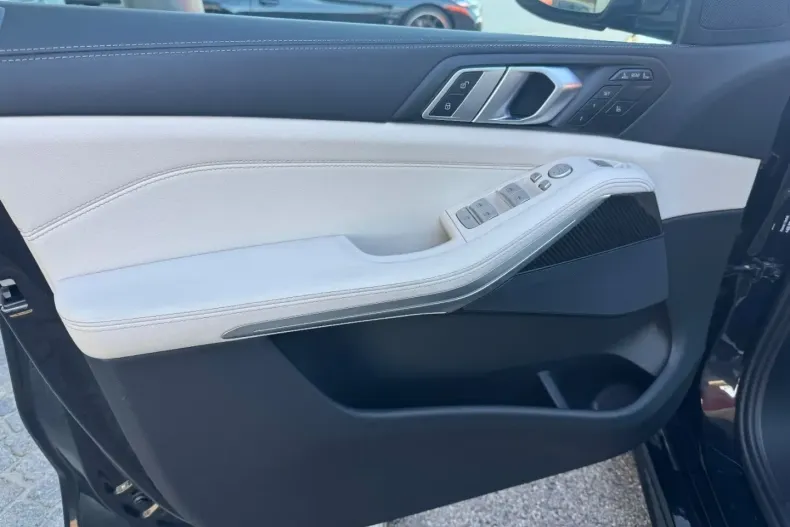 BMW X7 din 2024 cu 15.870 km - oferta BMW108922 - foto 14