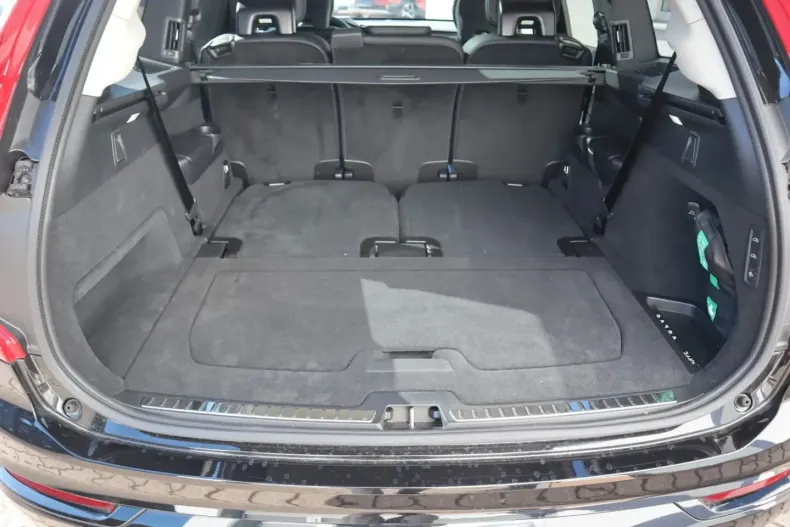 Volvo XC90 din 2024 cu 3.800 km - oferta VOL108940 - foto 11