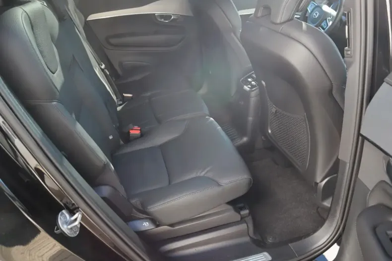 Volvo XC90 din 2024 cu 3.800 km - oferta VOL108940 - foto 13