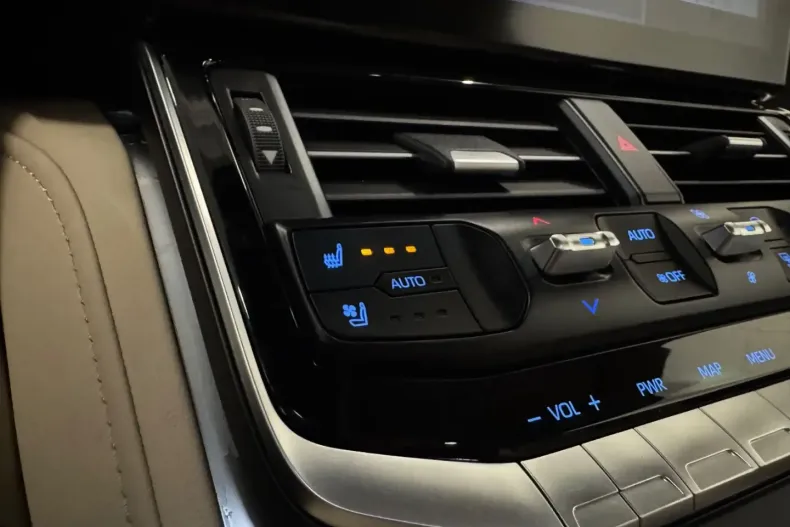 Toyota Land Cruiser din 2022 cu 38.150 km - oferta TOY108946 - foto 32