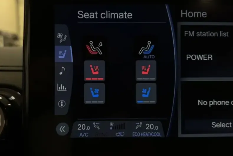 Toyota Land Cruiser din 2022 cu 38.150 km - oferta TOY108946 - foto 37