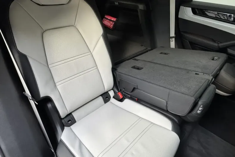 Porsche Cayenne din 2025 cu 50 km - oferta POR108953 - foto 13