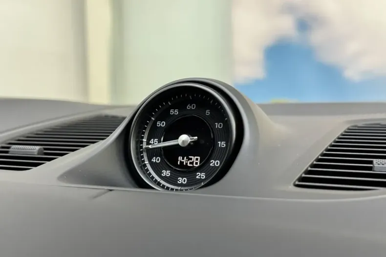 Porsche Cayenne din 2025 cu 50 km - oferta POR108953 - foto 23