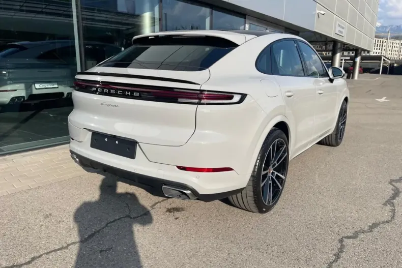 Porsche Cayenne din 2025 cu 20 km - oferta POR108955 - foto 3