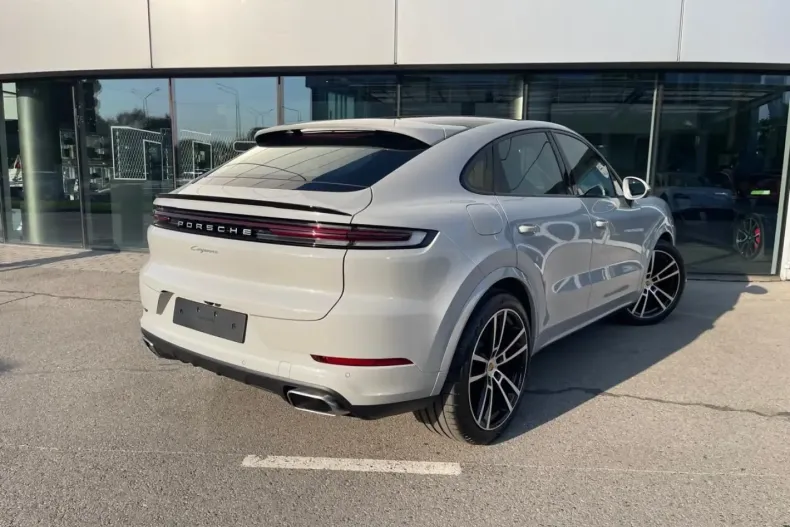 Porsche Cayenne din 2025 cu 20 km - oferta POR108955 - foto 30