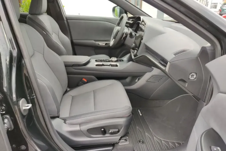 Lexus RZ din 2023 cu 1.900 km - oferta LEX108958 - foto 12