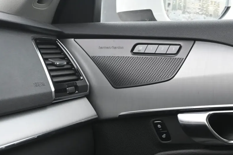 Volvo XC90 din 2021 cu 32.126 km - oferta VOL108963 - foto 23