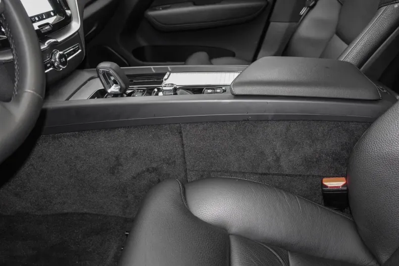 Volvo XC60 din 2023 cu 29.432 km - oferta VOL108964 - foto 11