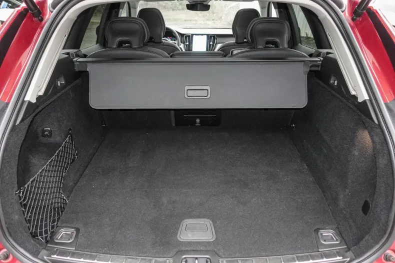 Volvo XC60 din 2023 cu 29.432 km - oferta VOL108964 - foto 15