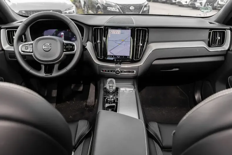 Volvo XC60 din 2023 cu 18.865 km - oferta VOL108965 - foto 6