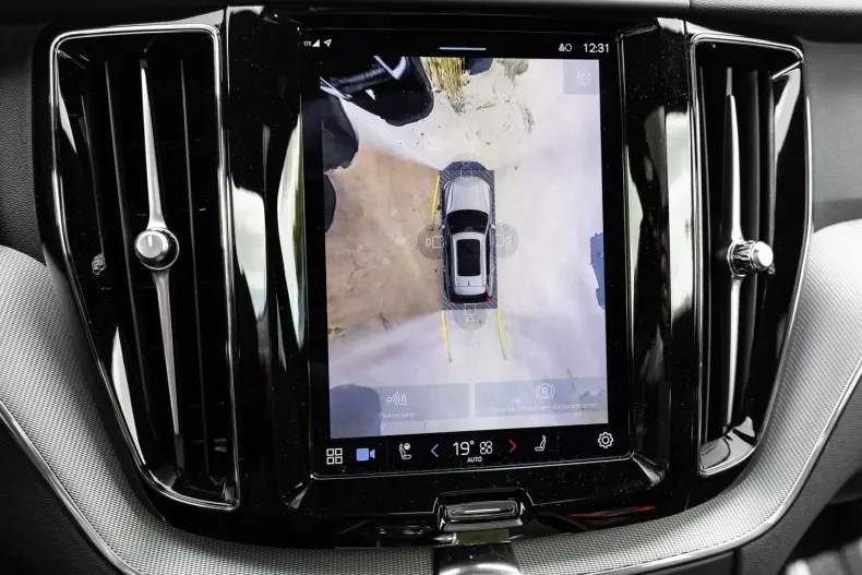 Volvo XC60 din 2023 cu 18.865 km - oferta VOL108965 - foto 8