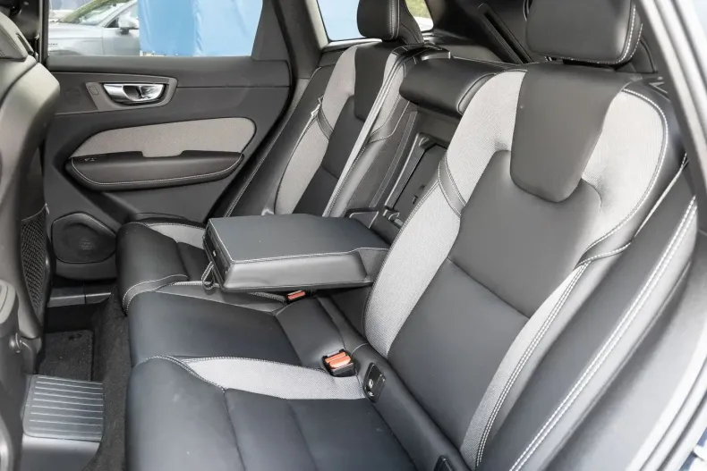 Volvo XC60 din 2023 cu 18.865 km - oferta VOL108965 - foto 17