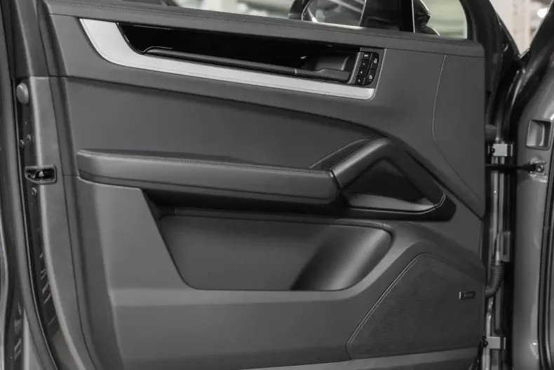 Porsche Cayenne din 2023 cu 19.100 km - oferta POR108986 - foto 12