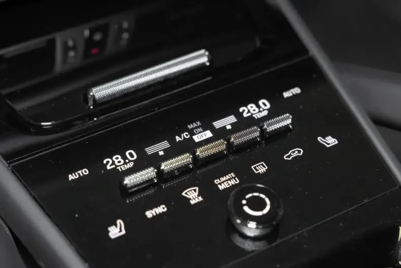 Porsche Cayenne din 2023 cu 19.100 km - oferta POR108986 - foto 13