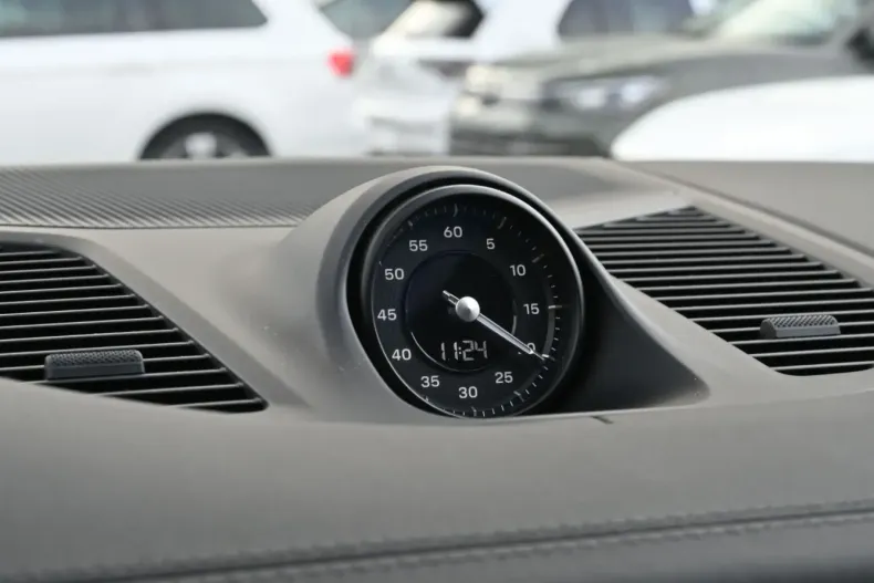 Porsche Cayenne din 2023 cu 19.100 km - oferta POR108997 - foto 15