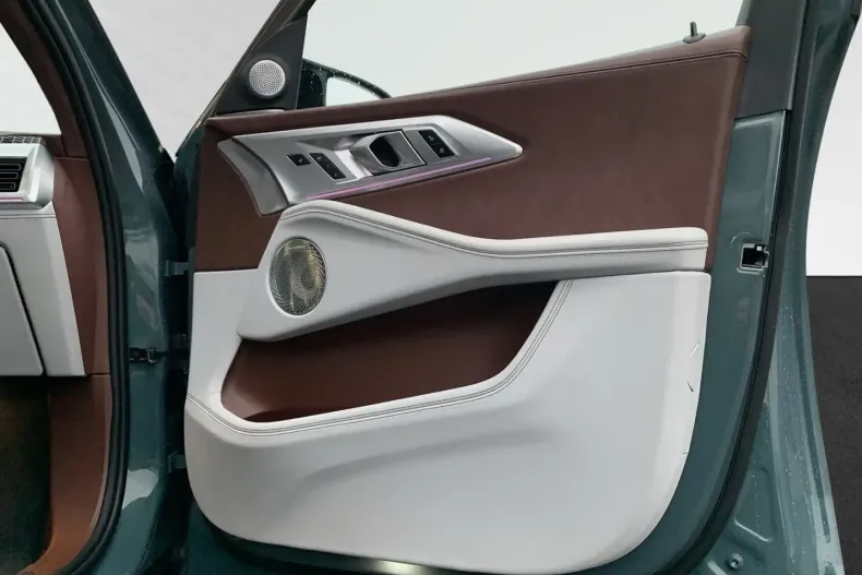 BMW XM din 2023 cu 17.850 km - oferta BMW108998 - foto 11