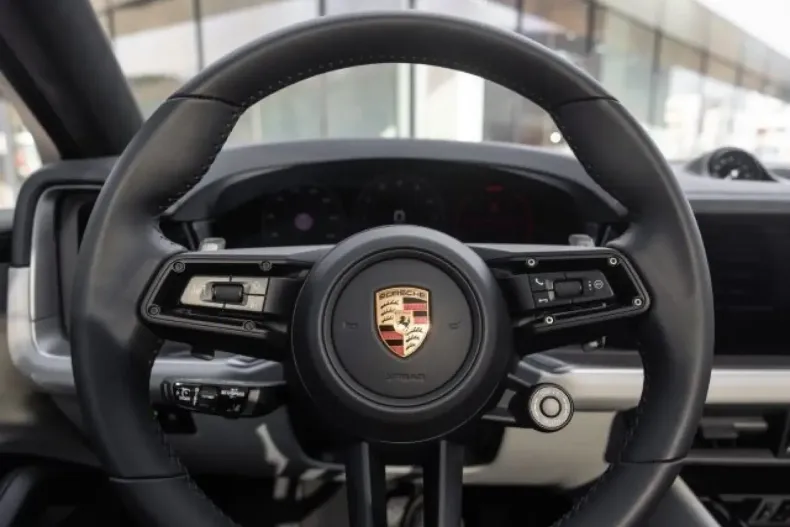 Porsche Cayenne din 2025 cu 9.900 km - oferta POR108999 - foto 9