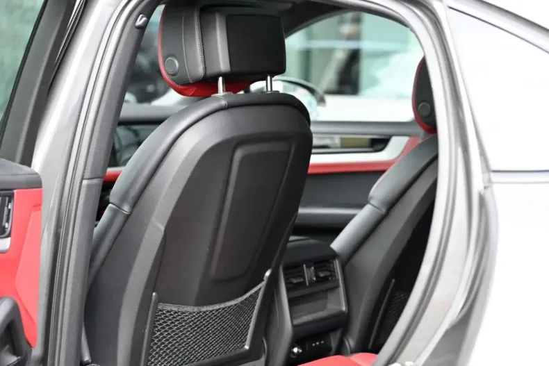 Porsche Cayenne din 2023 cu 28.700 km - oferta POR109000 - foto 8