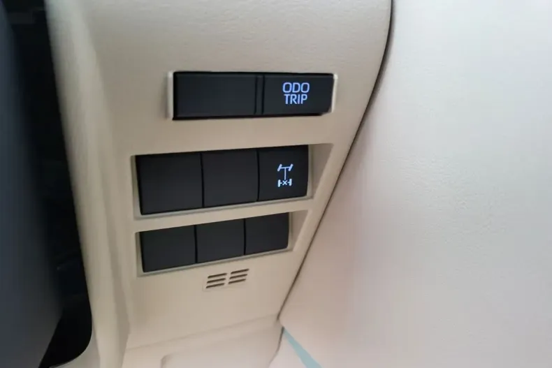 Toyota Land Cruiser din 2025 cu 7 km - oferta TOY109001 - foto 11