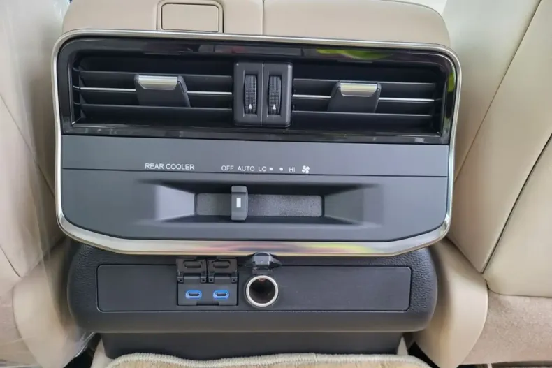 Toyota Land Cruiser din 2025 cu 7 km - oferta TOY109001 - foto 15