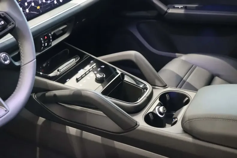 Porsche Cayenne din 2024 cu 8.000 km - oferta POR109008 - foto 17