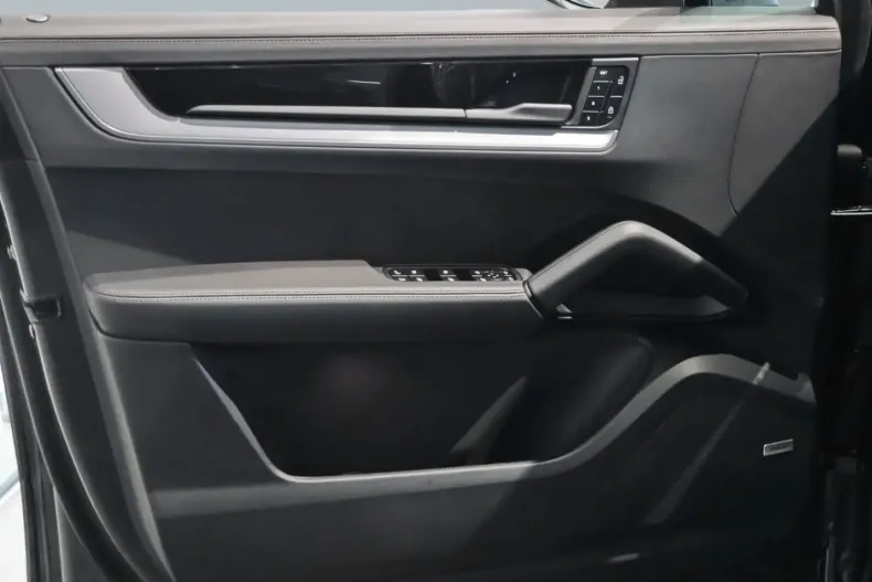 Porsche Cayenne din 2024 cu 8.000 km - oferta POR109008 - foto 19