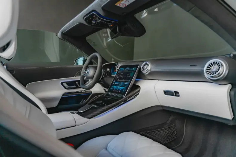 Mercedes-Benz SL 63 AMG din 2025 cu 50 km - oferta MER109020 - foto 13