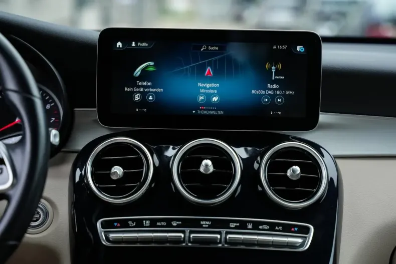 Mercedes-Benz GLC 300 din 2021 cu 35.300 km - oferta MER109040 - foto 7