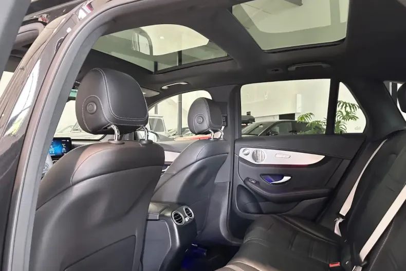 Mercedes-Benz GLC 63 AMG din 2022 cu 48.519 km - oferta MER109068 - foto 19