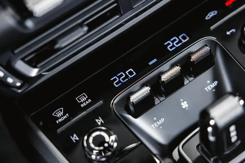 Porsche 992 din 2024 cu 28.550 km - oferta POR109096 - foto 32