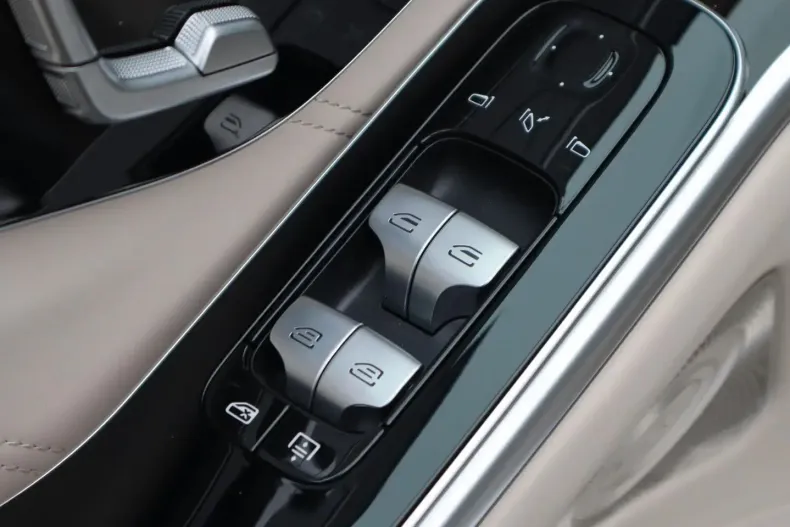 Mercedes-Benz S 680 din 2023 cu 11.091 km - oferta MER109107 - foto 13