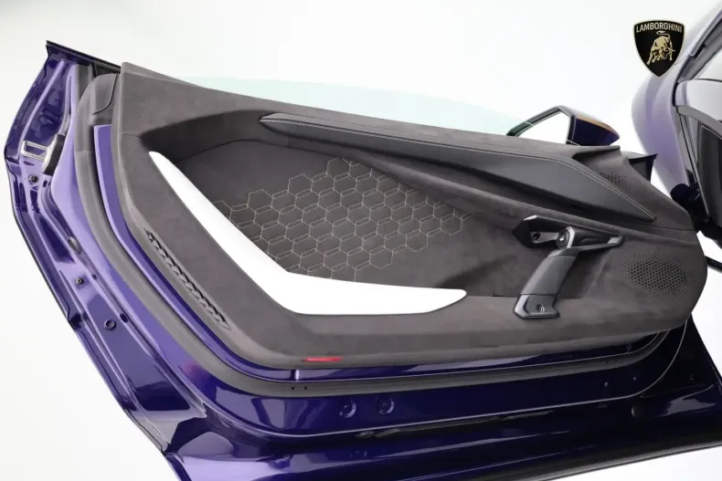 Lamborghini Revuelto din 2024 cu 1.152 km - oferta LAM109113 - foto 11