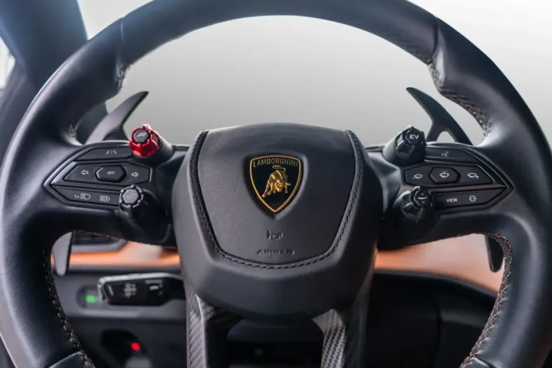 Lamborghini Revuelto din 2024 cu 9.999 km - oferta LAM109114 - foto 13