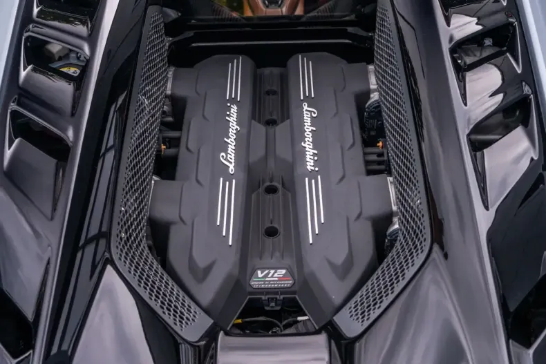 Lamborghini Revuelto din 2024 cu 9.999 km - oferta LAM109114 - foto 25