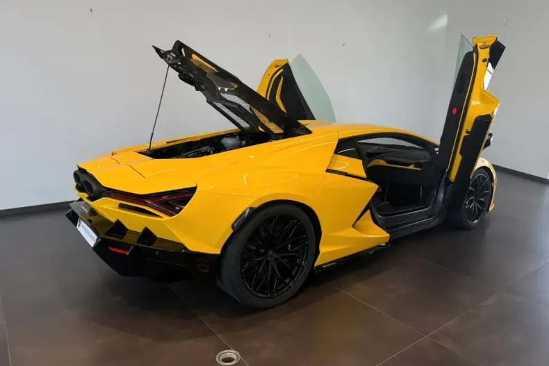 Lamborghini Revuelto din 2024 cu 4.500 km - oferta LAM109115 - foto 8