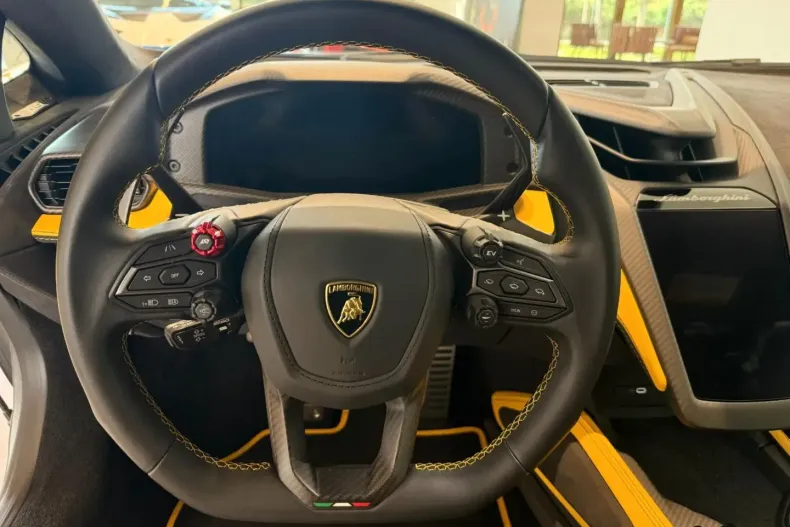 Lamborghini Revuelto din 2024 cu 4.500 km - oferta LAM109115 - foto 15
