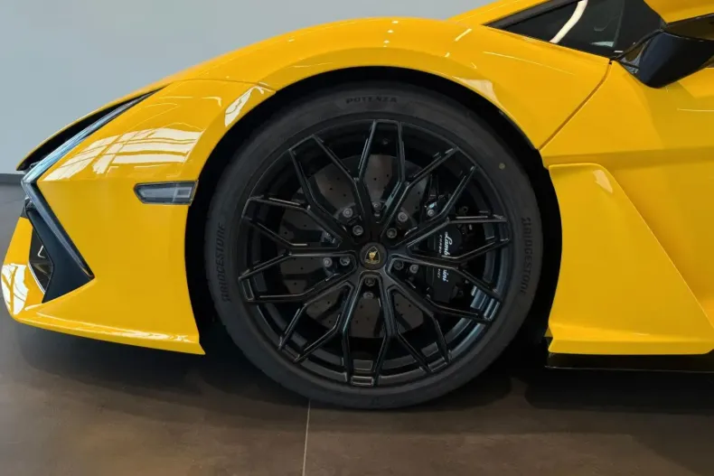 Lamborghini Revuelto din 2024 cu 4.500 km - oferta LAM109115 - foto 25