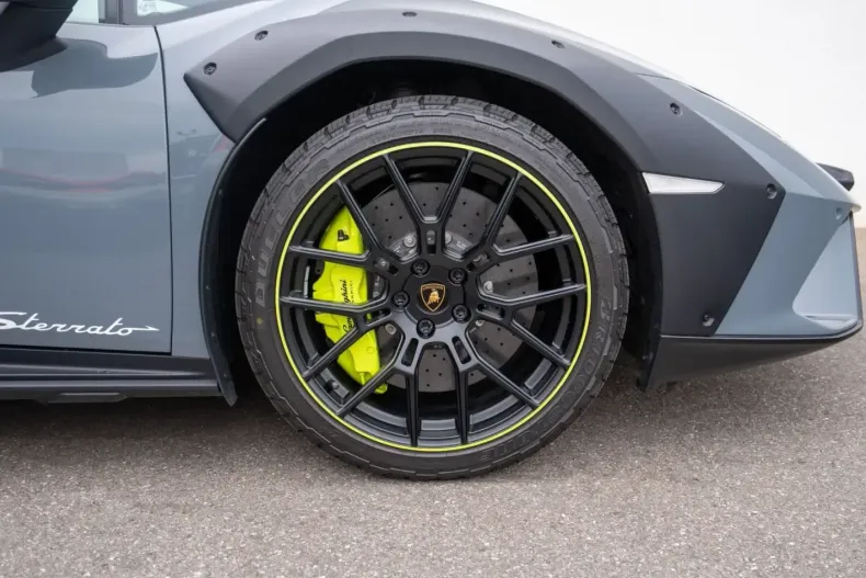 Lamborghini Huracán din 2023 cu 3.520 km - oferta LAM109117 - foto 29