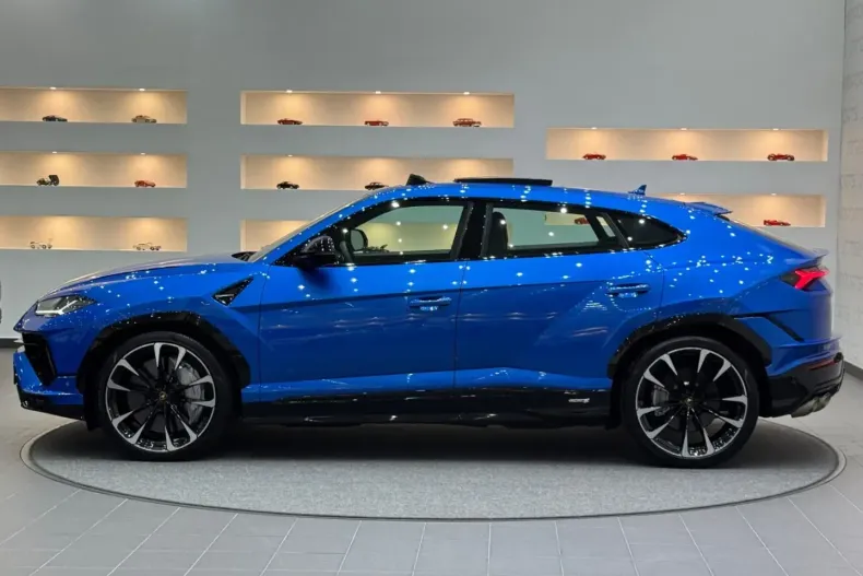 Lamborghini Urus din 2023 cu 9.000 km - oferta LAM109121 - foto 2