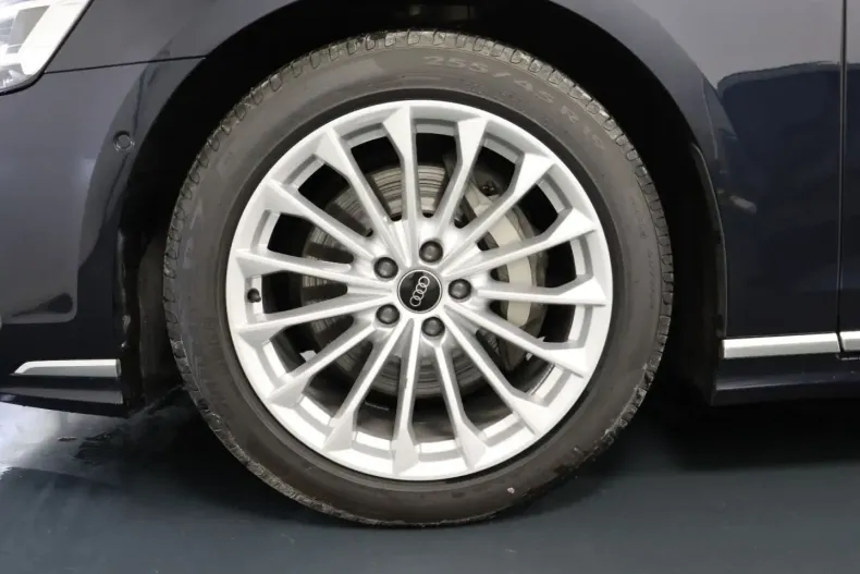 Audi A8 din 2024 cu 28.241 km - oferta AUD109133 - foto 5