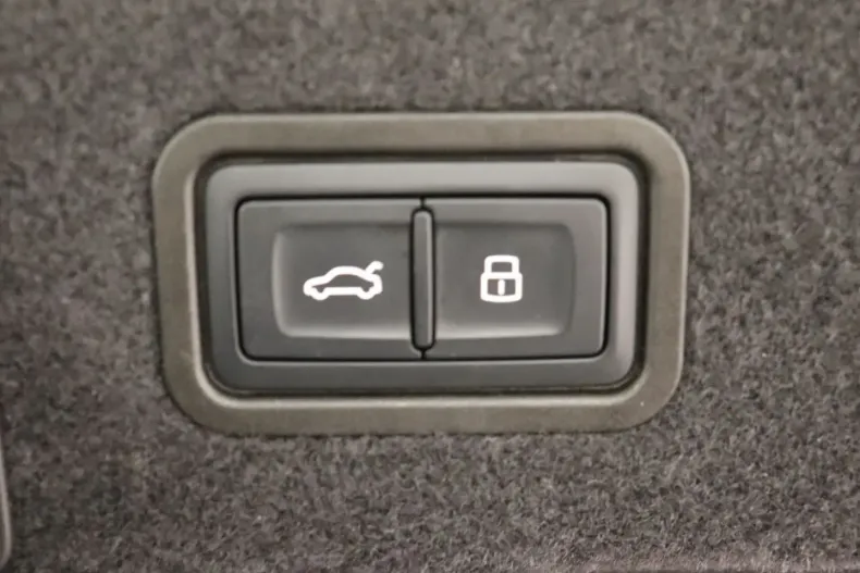 Audi A8 din 2024 cu 28.241 km - oferta AUD109133 - foto 19