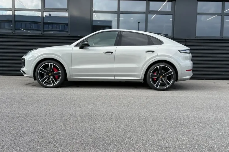 Porsche Cayenne din 2022 cu 69.700 km - oferta POR109142 - foto 1