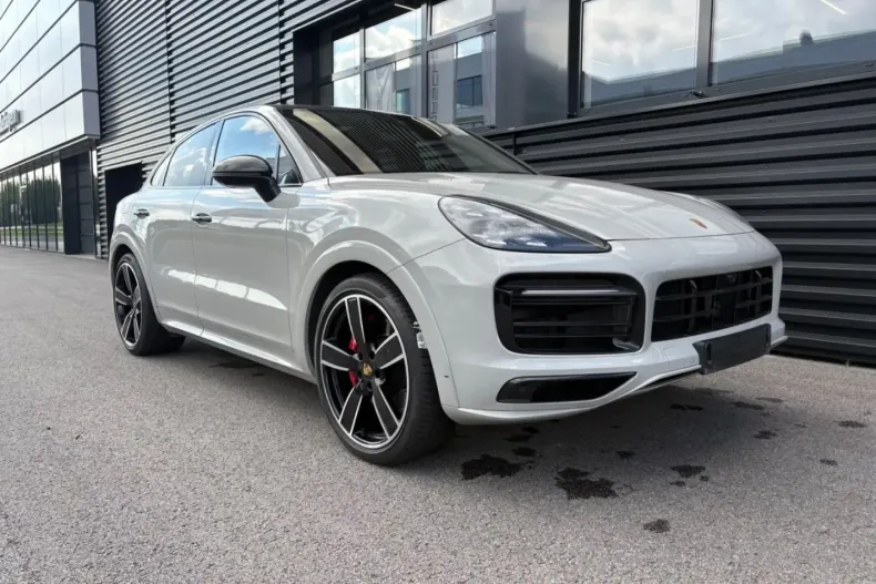 Porsche Cayenne din 2022 cu 69.700 km - oferta POR109142 - foto 7