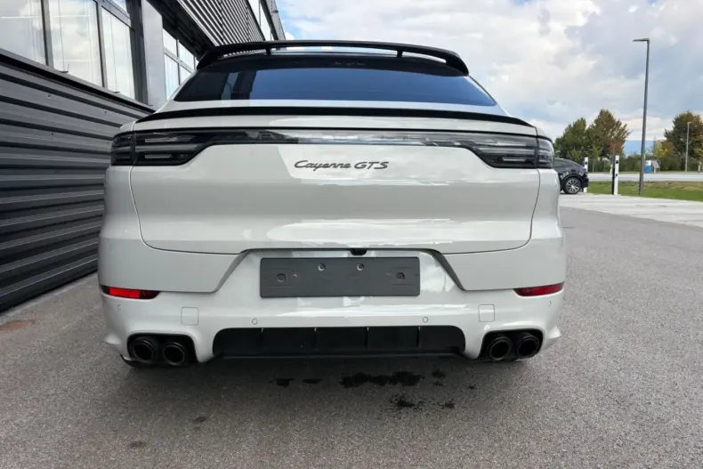 Porsche Cayenne din 2022 cu 69.700 km - oferta POR109142 - foto 10