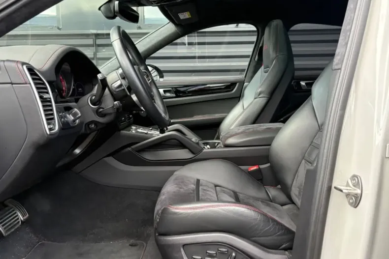 Porsche Cayenne din 2022 cu 69.700 km - oferta POR109142 - foto 11