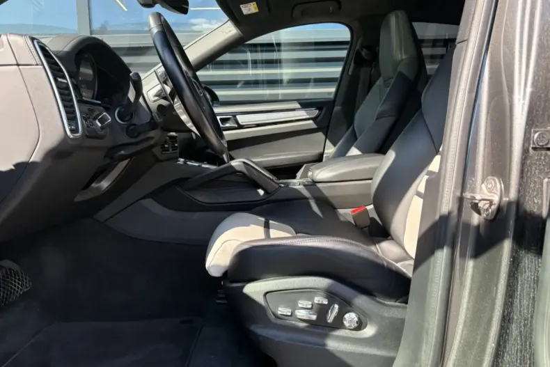 Porsche Cayenne din 2021 cu 80.700 km - oferta POR109145 - foto 14