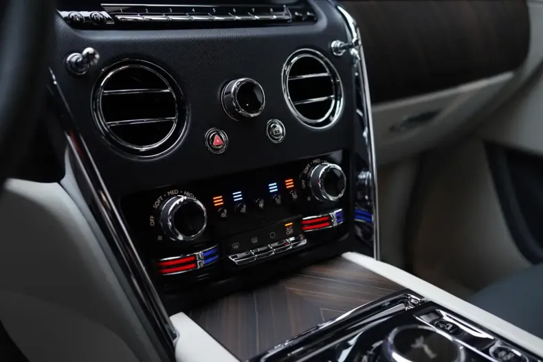 Rolls-Royce Cullinan din 2021 cu 33.290 km - oferta ROL109151 - foto 12