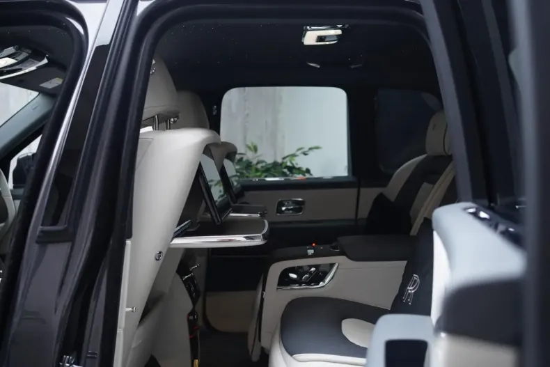 Rolls-Royce Cullinan din 2021 cu 33.290 km - oferta ROL109151 - foto 17