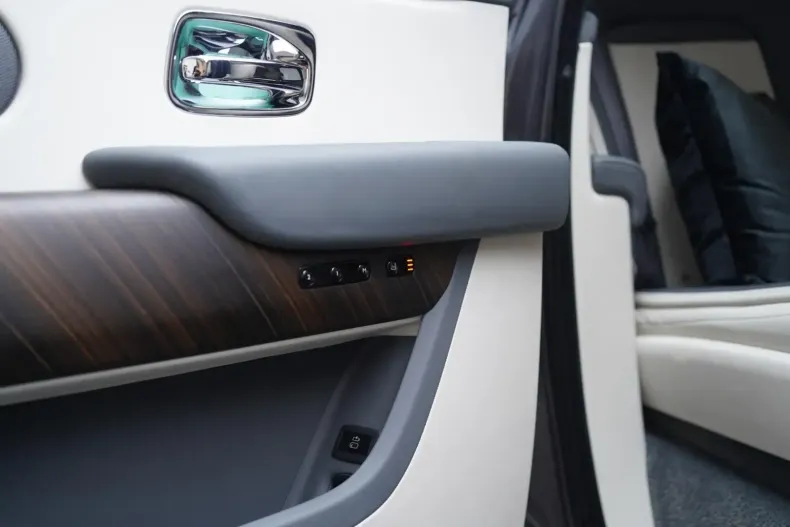 Rolls-Royce Cullinan din 2021 cu 33.290 km - oferta ROL109151 - foto 24