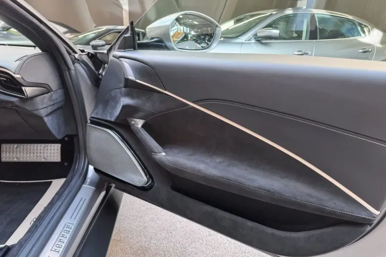 Ferrari Roma din 2021 cu 18.000 km - oferta FER109176 - foto 18